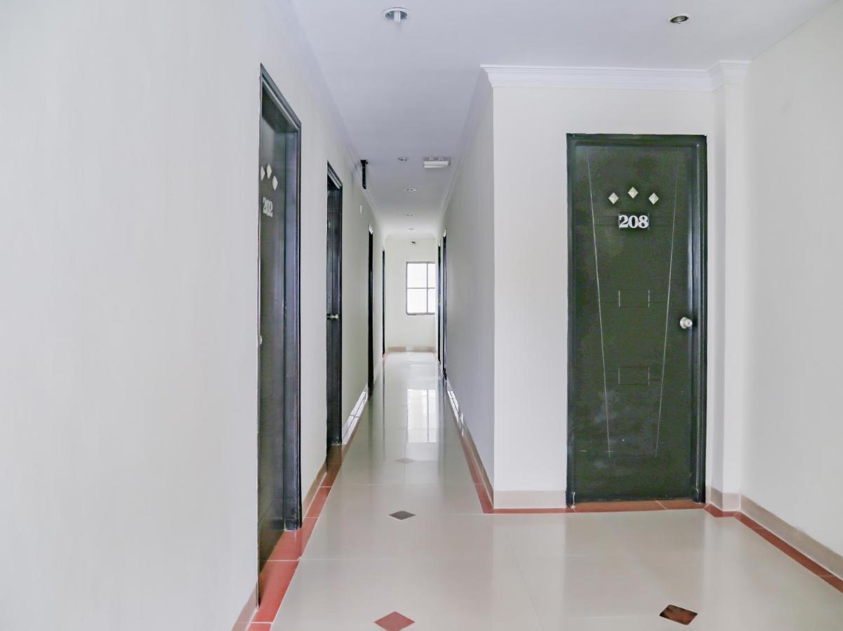 Oyo 90269 Hotel Indorasa 2 Jodoh  Zewnętrze zdjęcie