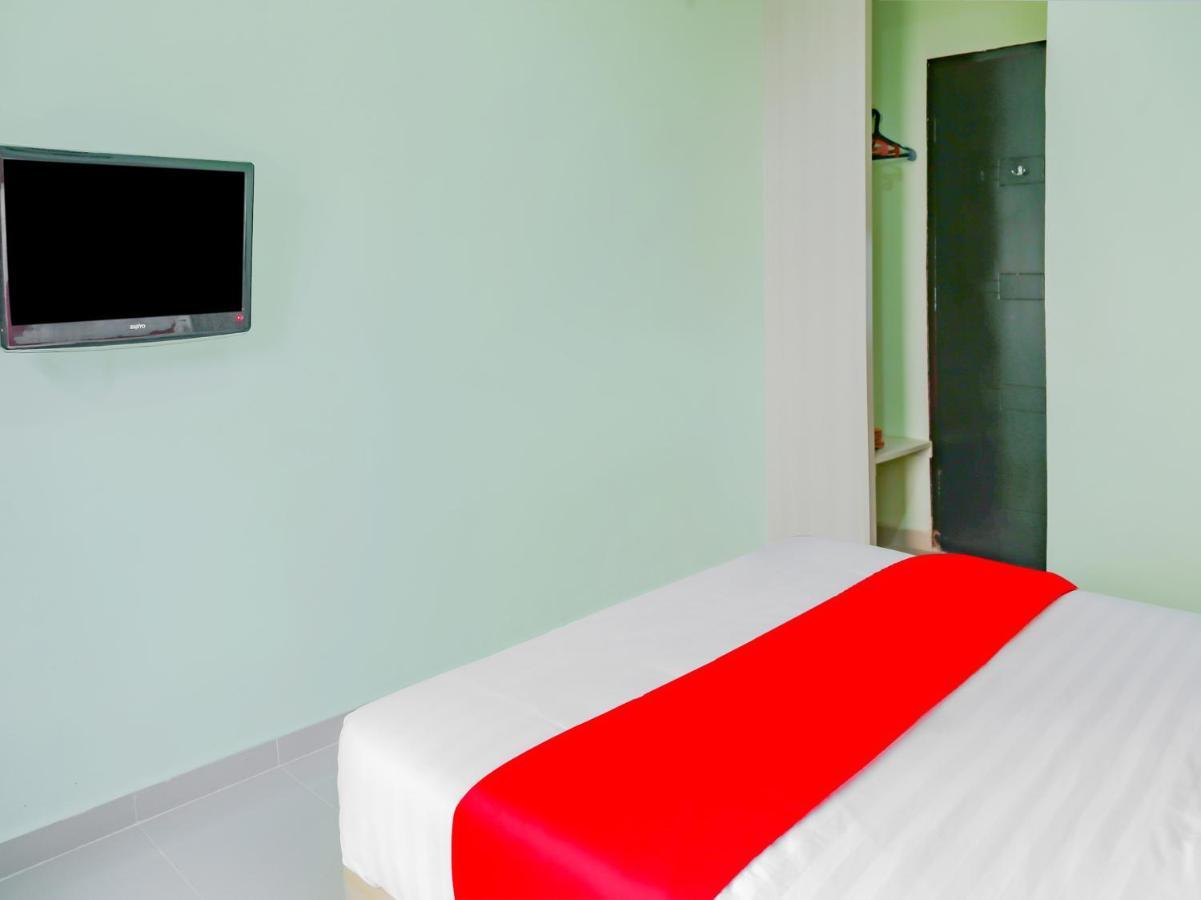 Oyo 90269 Hotel Indorasa 2 Jodoh  Zewnętrze zdjęcie
