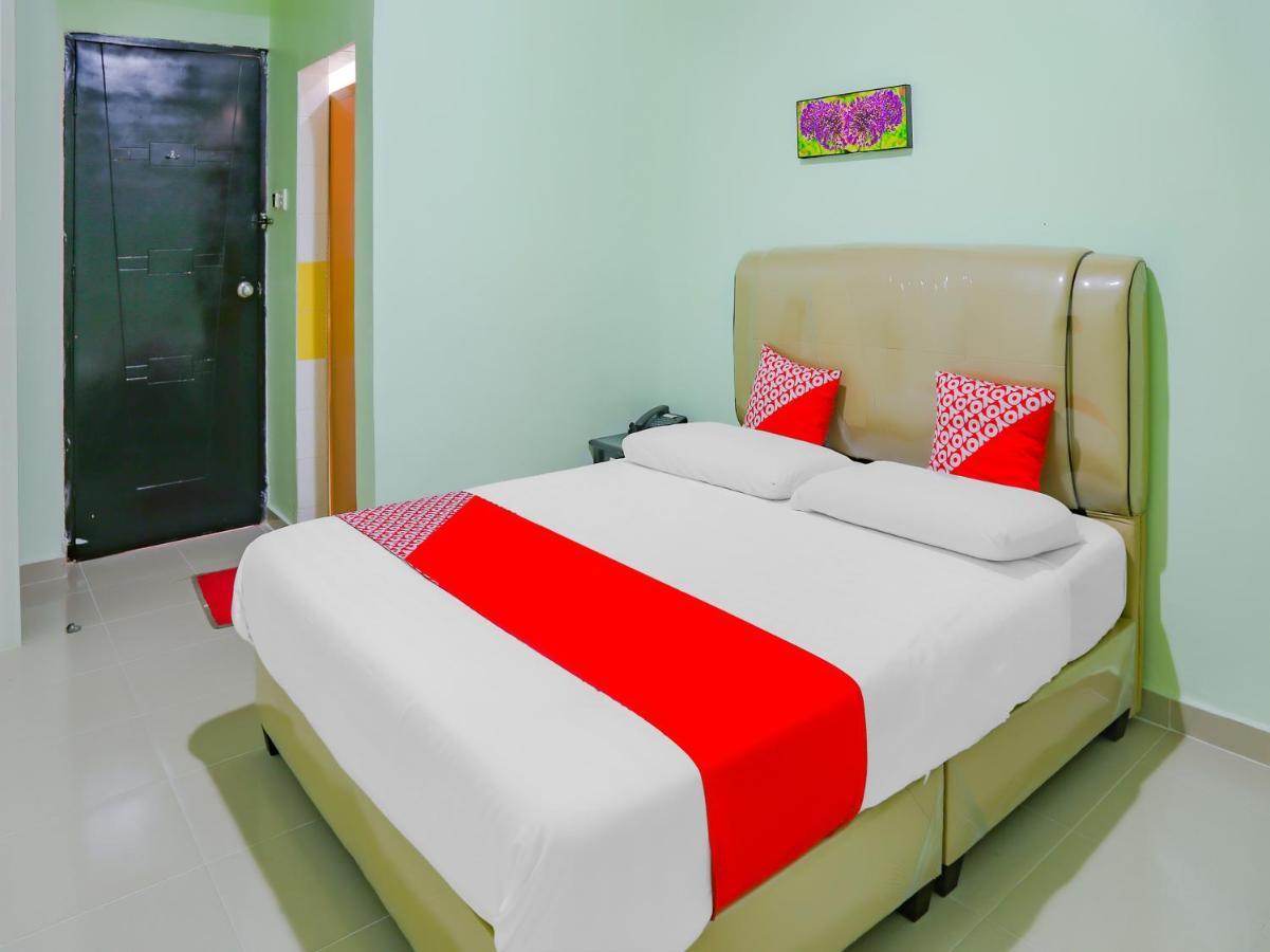 Oyo 90269 Hotel Indorasa 2 Jodoh  Zewnętrze zdjęcie