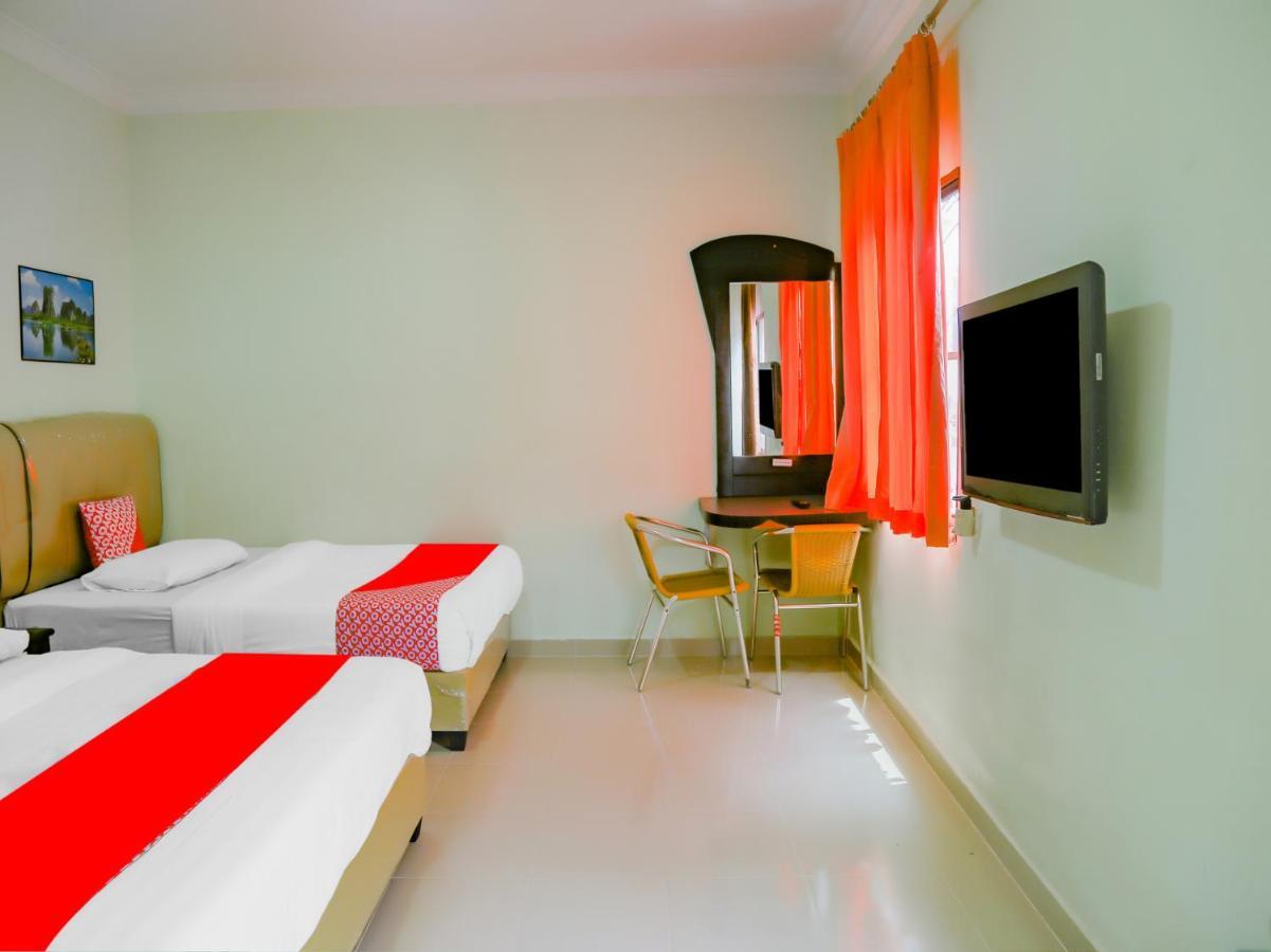 Oyo 90269 Hotel Indorasa 2 Jodoh  Zewnętrze zdjęcie